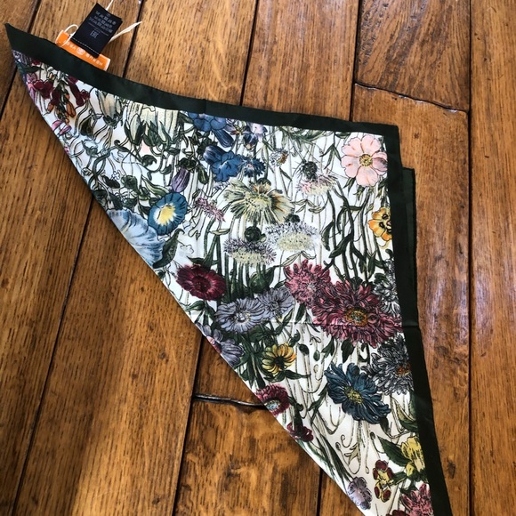 NWT Tory Burch melody floral neckerchief scarf - Picture 5 of 5